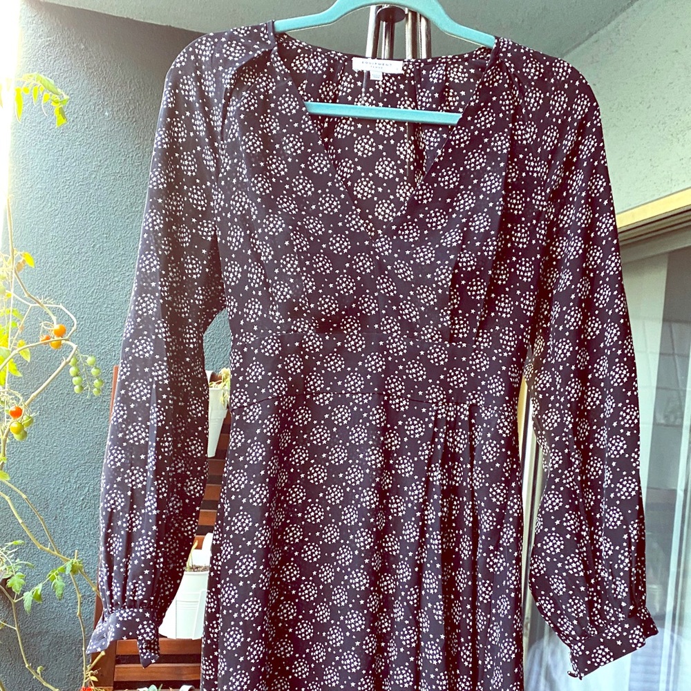 Silk Equipment Dress V neck Size 2-4